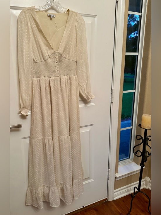 Patrons of Peace Dresses & Skirts - Patrons of Peace Cream/Champagne Long Sleeve Maxi Dress -Size Small